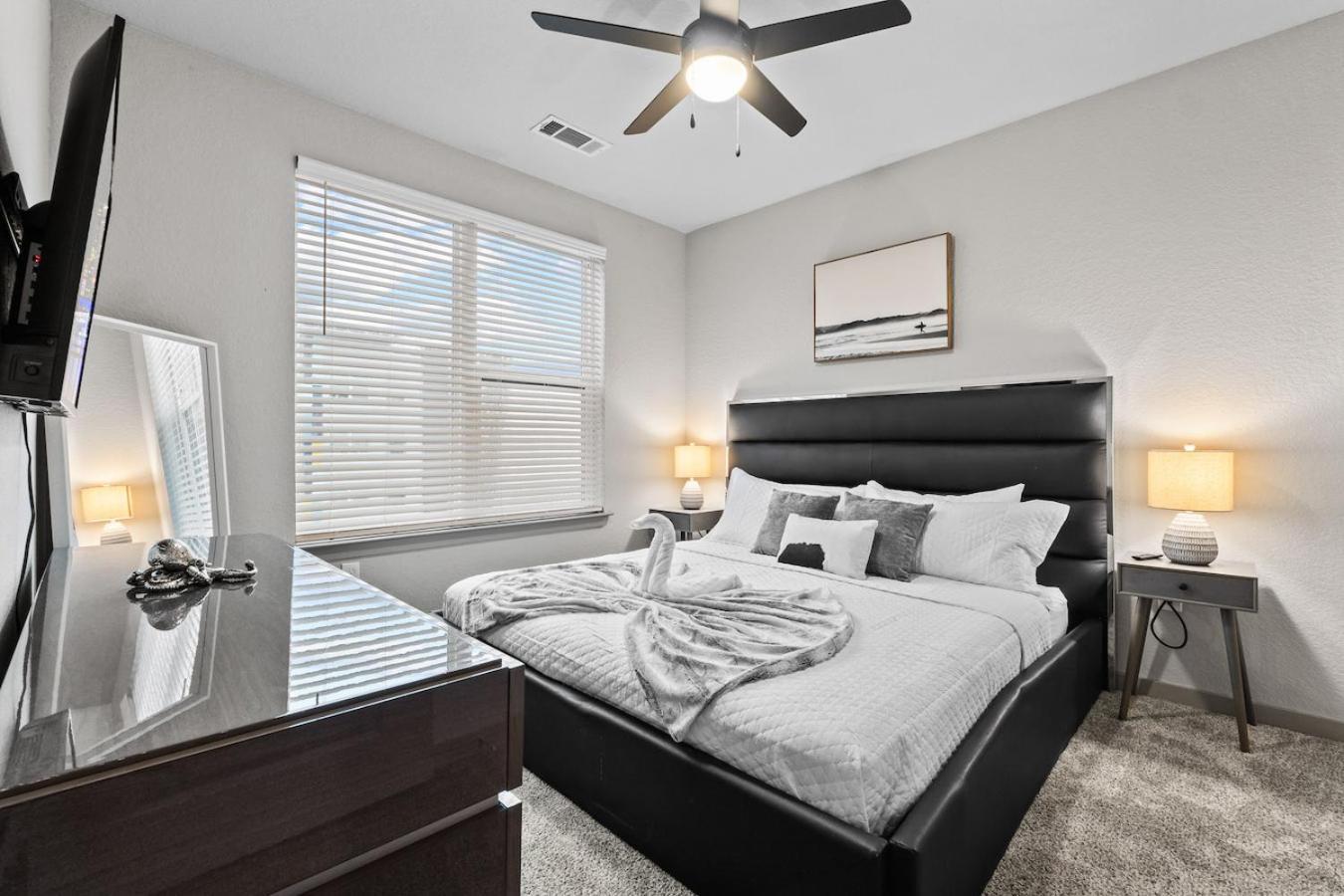 Tropicana Field 1 Bed In Downtown St Pete With Free Parking Saint Petersburg Eksteriør billede