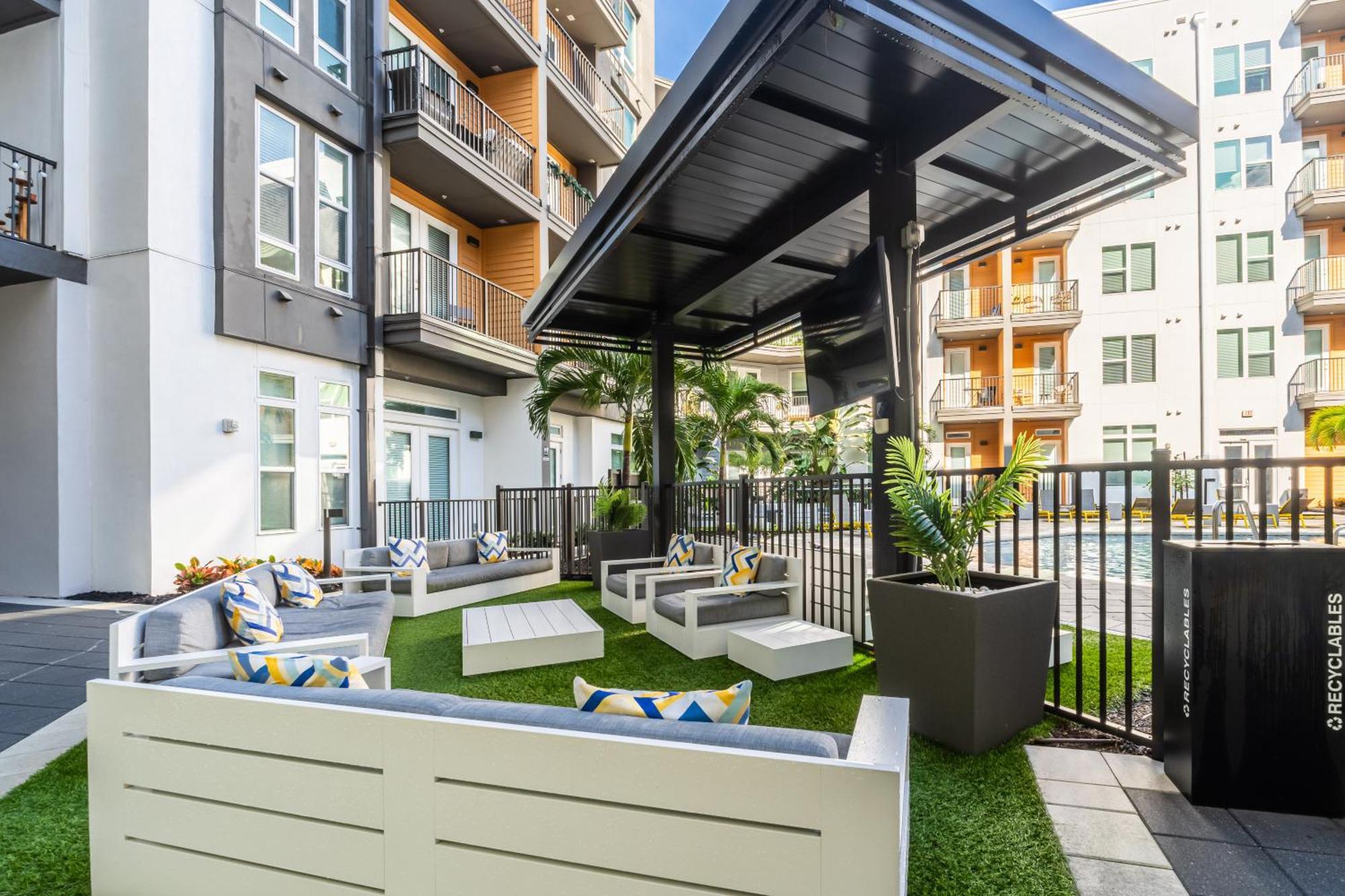 Tropicana Field 1 Bed In Downtown St Pete With Free Parking Saint Petersburg Eksteriør billede