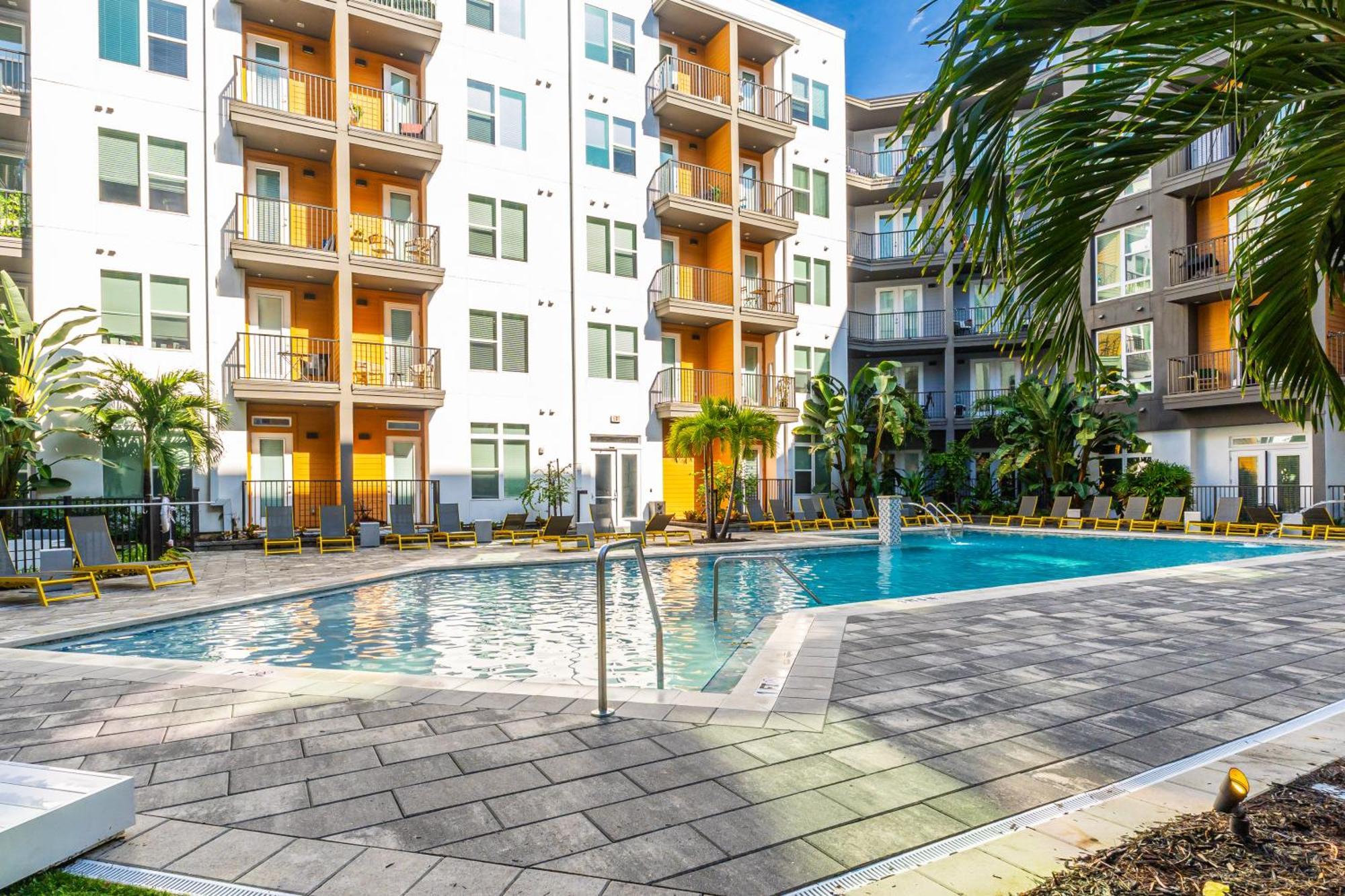 Tropicana Field 1 Bed In Downtown St Pete With Free Parking Saint Petersburg Eksteriør billede