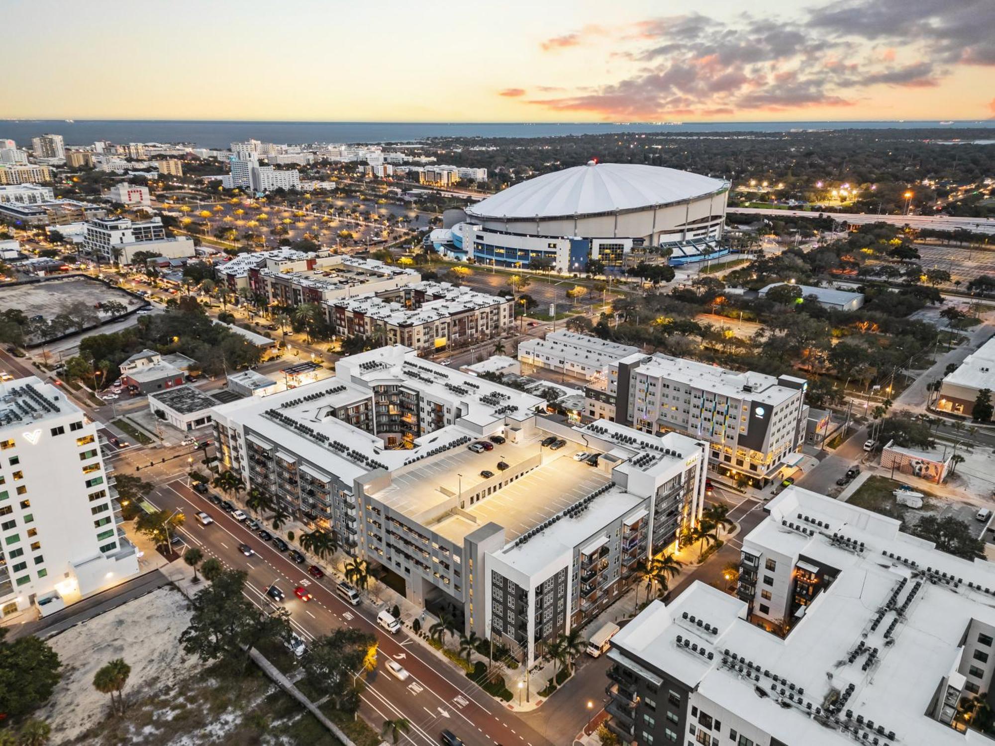 Tropicana Field 1 Bed In Downtown St Pete With Free Parking Saint Petersburg Eksteriør billede